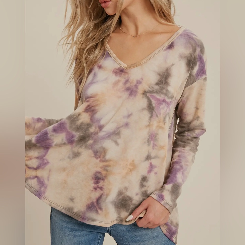 Tie-Dye V-Neck Long Sleeve Top